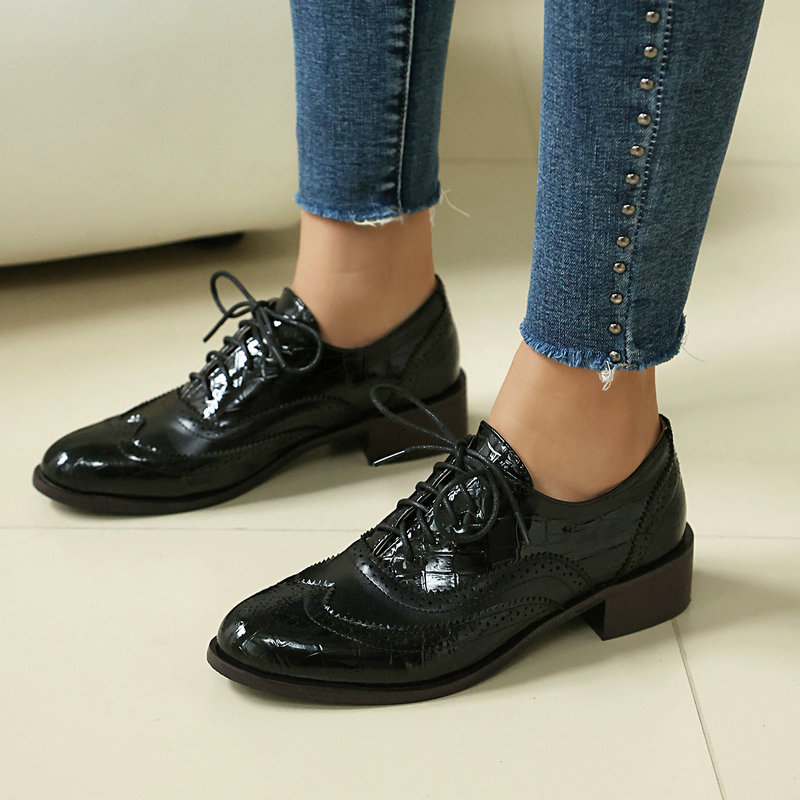 Women Stone Print Brogue Oxfor - Patent Leather Oxford reseña y precio
