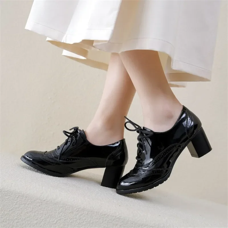 British Women's Oxfords Blue R - Patent Leather Oxford reseña y precio